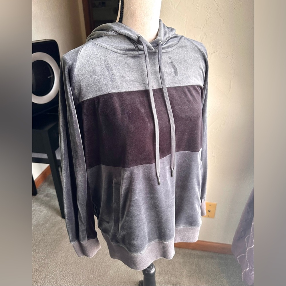 🩶 Champion - Women's Gray & Black Velvet Hoodie - Size: L